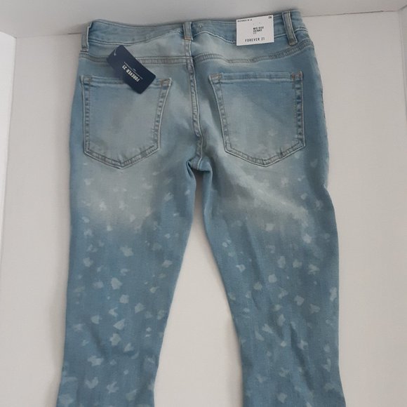 Forever 21 Mid Rise Skinny Fit Light Denim - Picture 5 of 11